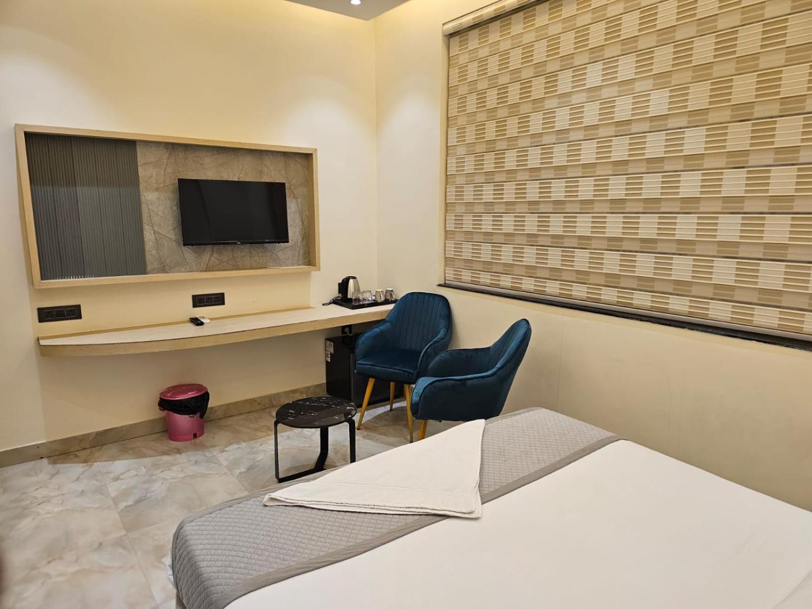 Hotel The Glass House نويدا الكبرى المظهر الخارجي الصورة
