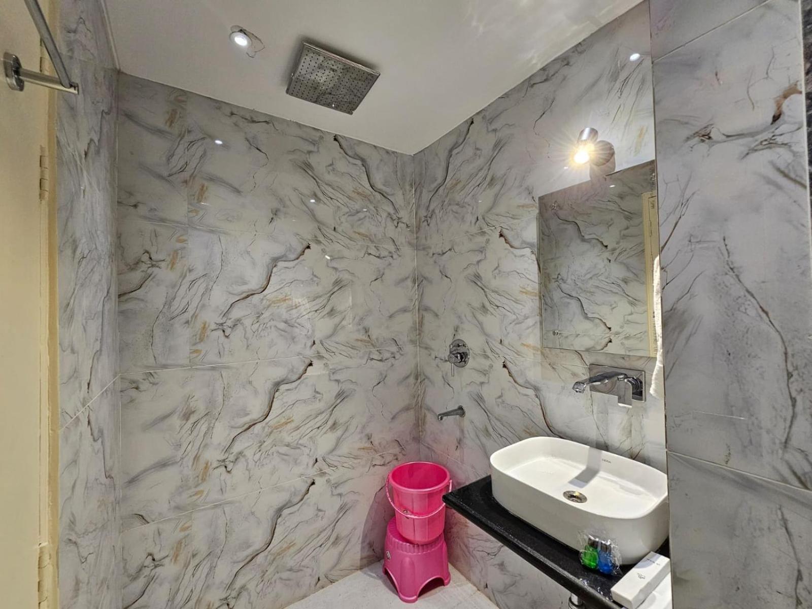 Hotel The Glass House نويدا الكبرى المظهر الخارجي الصورة