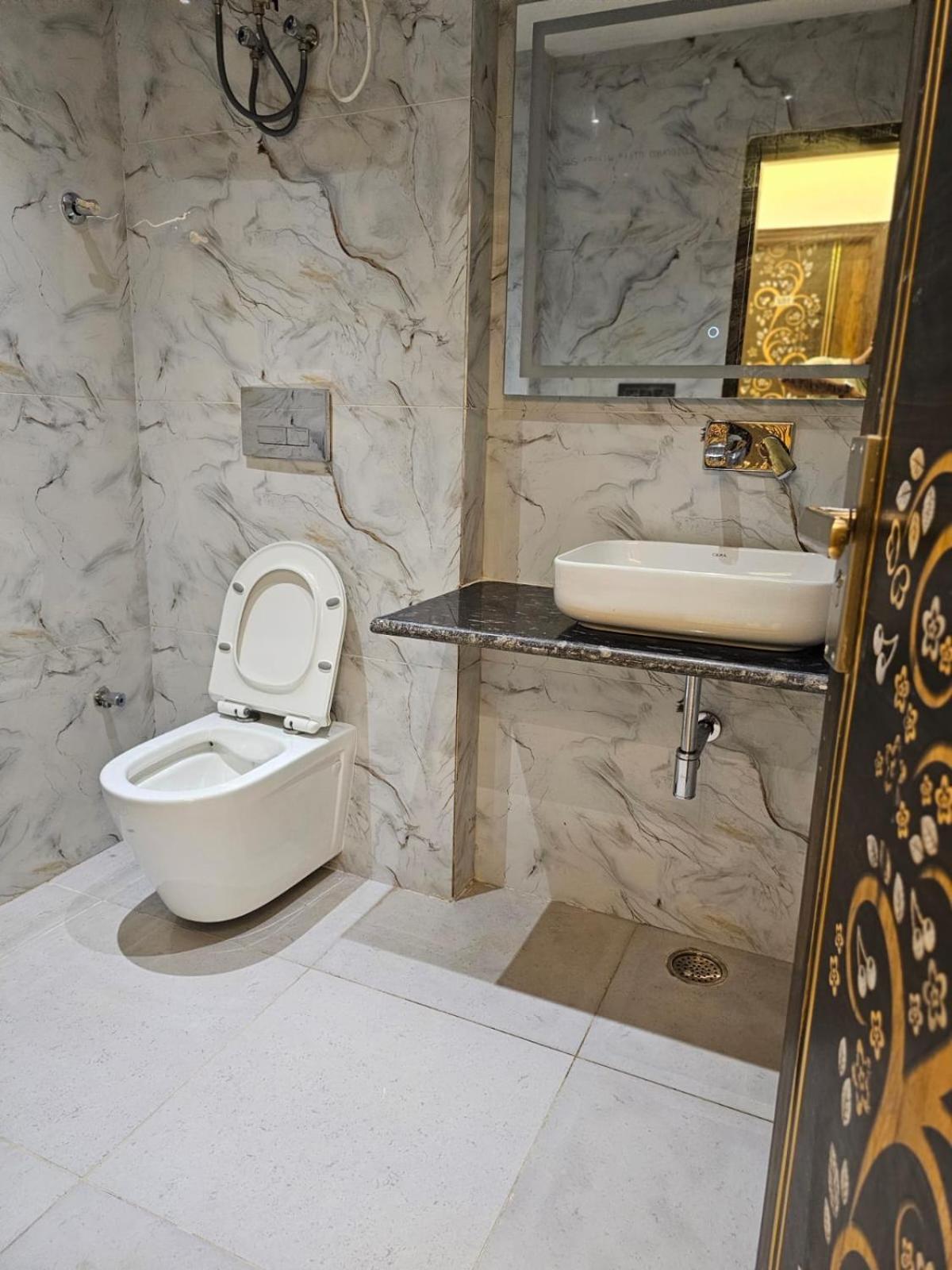 Hotel The Glass House نويدا الكبرى المظهر الخارجي الصورة