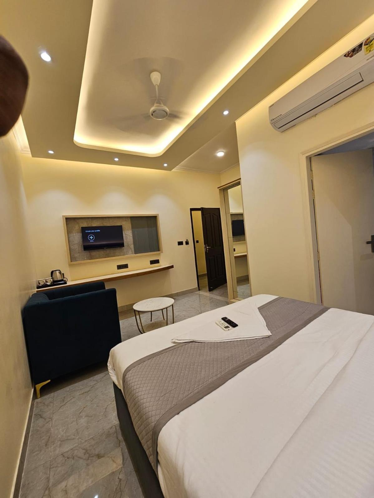 Hotel The Glass House نويدا الكبرى المظهر الخارجي الصورة