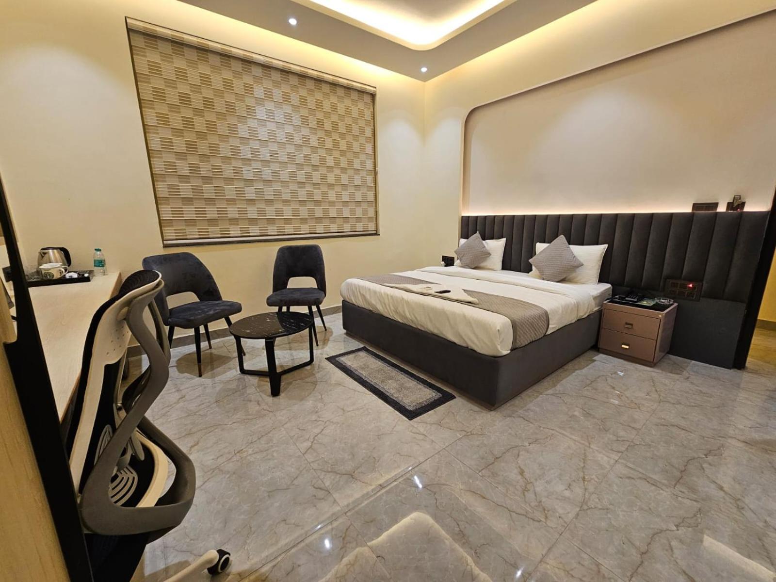 Hotel The Glass House نويدا الكبرى المظهر الخارجي الصورة