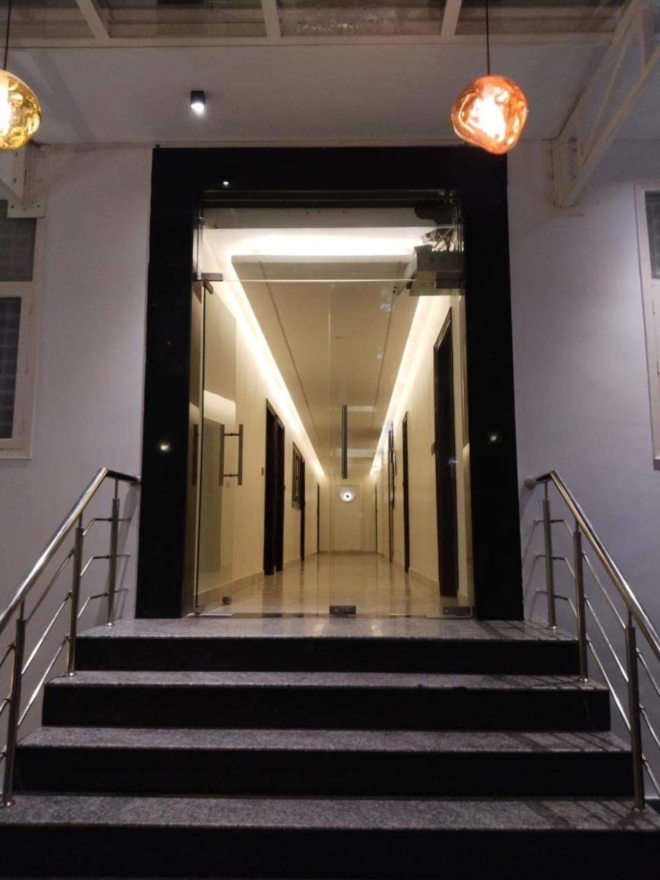 Hotel The Glass House نويدا الكبرى المظهر الخارجي الصورة