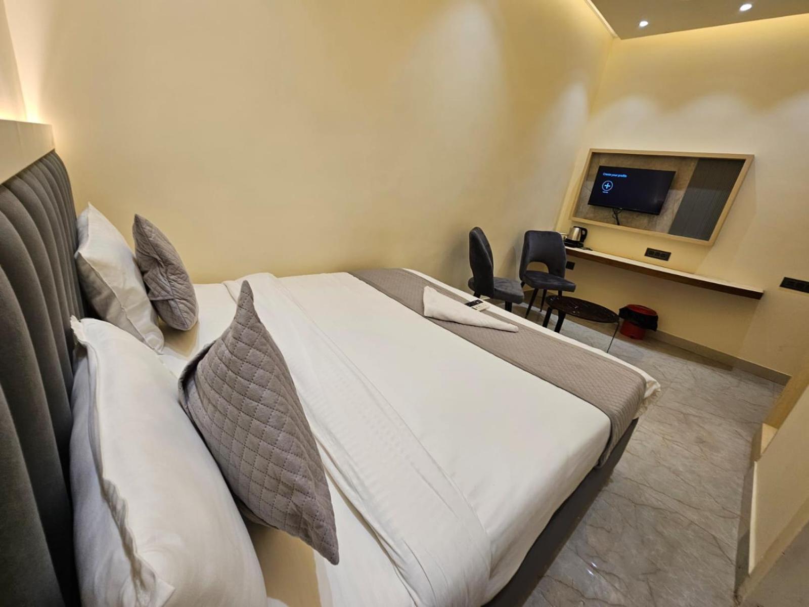 Hotel The Glass House نويدا الكبرى المظهر الخارجي الصورة