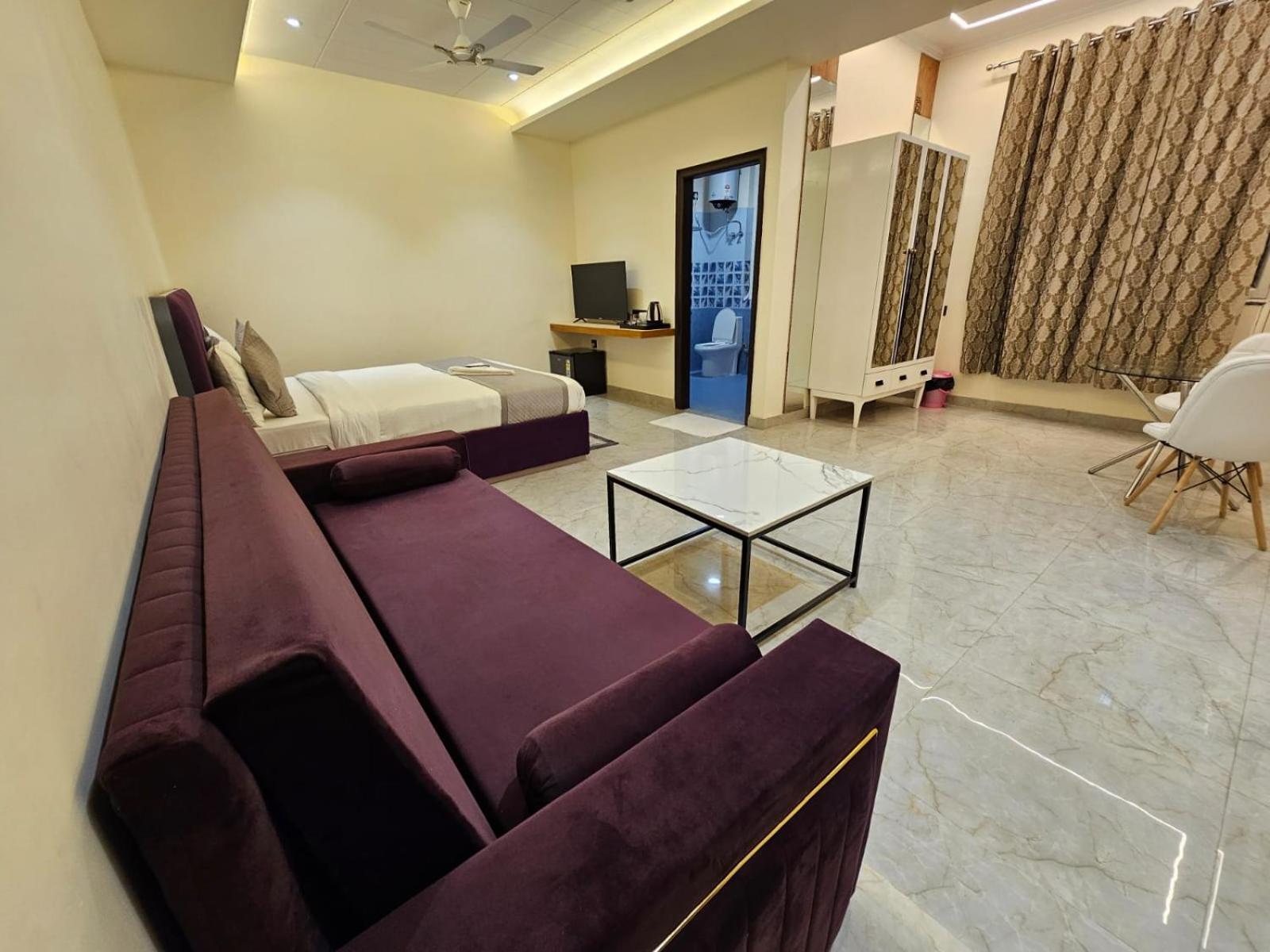 Hotel The Glass House نويدا الكبرى المظهر الخارجي الصورة